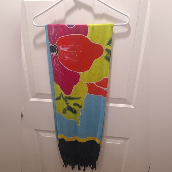Large Tropical  Floral Scarf 42" X 60" - Picture 2 of 5
